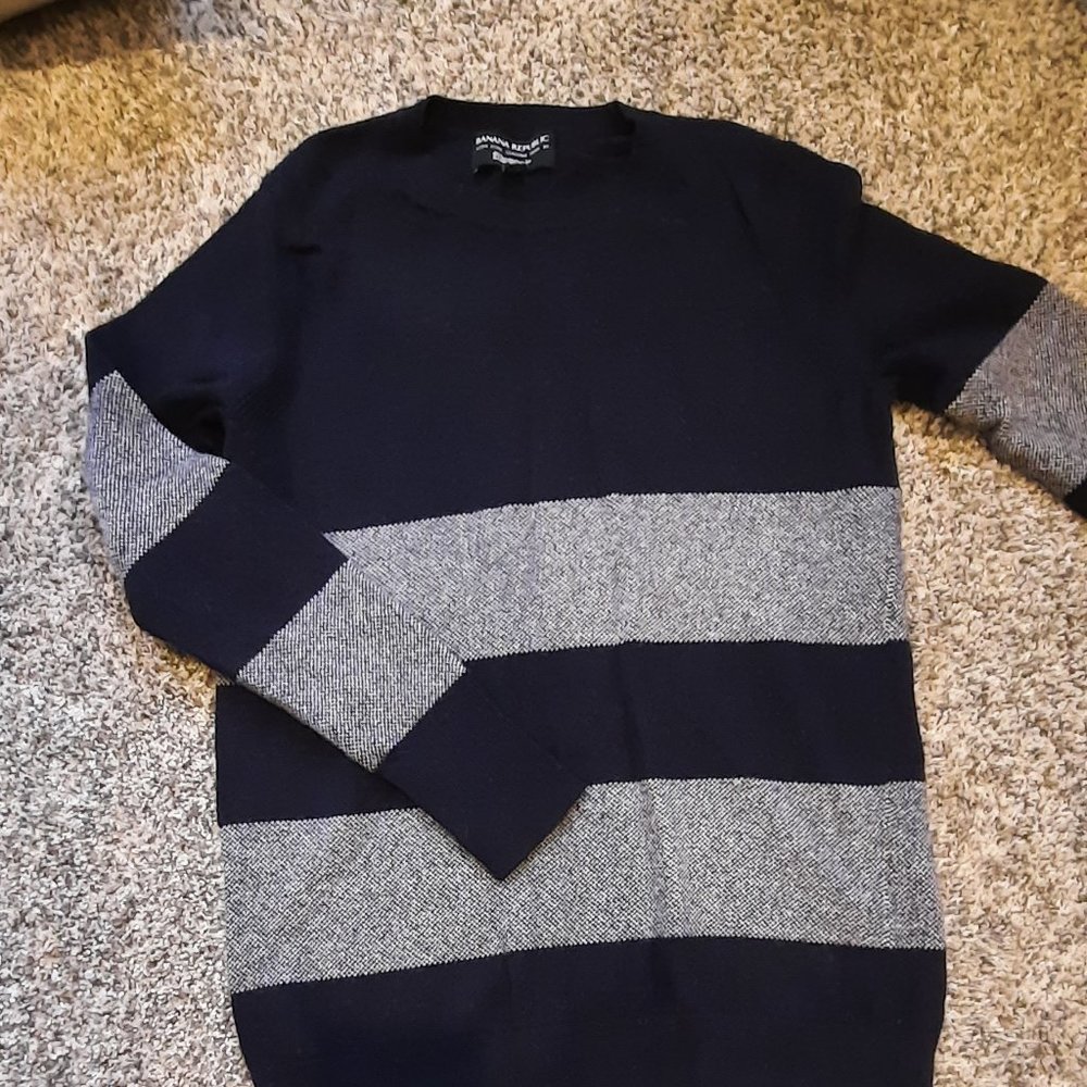 Women's Banana Republic Navy Sweater